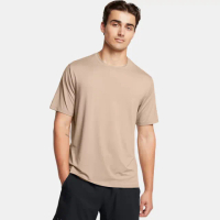 【UNDER ARMOUR】短袖上衣 男款 運動 MOVEMENT 卡其 1387389-236