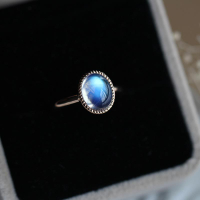 新款玻璃體人造月光石戒指可調節925純銀玫瑰金藍光彩虹指環氣質