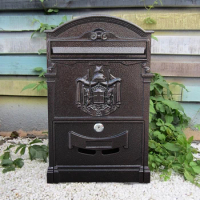 Vintage Metal Mailbox with Lock Garden Ornament Letterbox Wall-mounted Lockable Post Box Inbox Modern Postal Locking Mailing