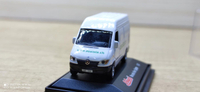 1:87 Mercedes-Benz Sprinter 外透明盒有裂縫 SCHUCO