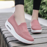 รองเท้าผู้หญิงไซส์ใหญ่ สีพื้น ระบายอากาศได้ ผ้าถักแบบสวม รองเท้าผ้าใบผู้หญิง ปากถุงเท้า ลำลอง hey du