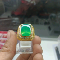 Cincin Batu Bacan Asli Natural dengan Desain Elegan dan Warna Hijau Alami untuk Tampilan Mewah