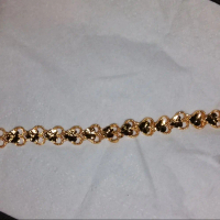 Gelang Tangan Tahan Karat dengan Desain Hati Emas
