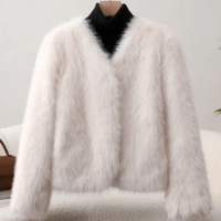 2023 Environmentally Friendly Fur Imitation Fur Coat for Women Short, Small, Elegant, and Fur Integrated Coat