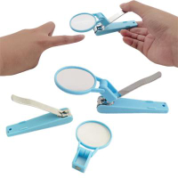日本旋轉式安全指甲剪+附放大鏡-適合老人幼童 預防剪到肉