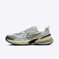 Nike V2K Run HJ4497-100 男女 休閒鞋 運動 慢跑 復古 Y2K 老爹鞋 透氣 金屬銀 白灰