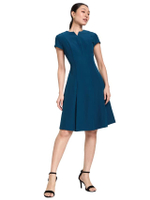 ชุดเดรสผู้หญิงแขน Cap กระโปรงพลีท