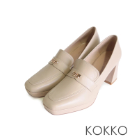 【KOKKO 集團】俐落時尚手工方頭綿羊皮粗高跟樂福鞋(駝色)