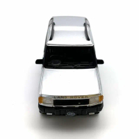 BM CREATIONS 1:64 Land Rover Discovery 1 1998 silver (RHD)(64B0186)