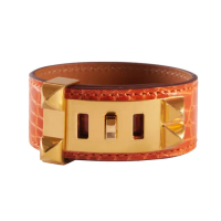 【Hermes 愛馬仕】Collier De Chie金屬鉚釘鱷魚皮手環(橘/金)