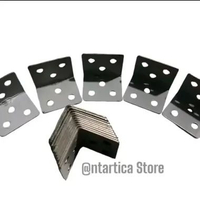 Siku Stainless 4 x 3 x 3 Braket Ambalan Sudut Siku
