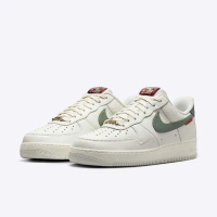 【NIKE 耐吉】AIR FORCE 1 07 休閒鞋 男鞋 CNY 蛇年限定 米白 綠 皮革 中國結(HV5979-130)