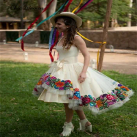 Mexican Style Embroidery Short Wedding Dress 2024 A Line Colorful Flowers Pattern Boho Beach Bridal Dress Gothic Celtic Bride