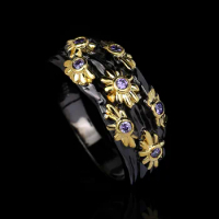 Exquisite Women's 925 Silver Ring Creative Golden Small Flower Shape Ring Simple Black Gold Jewelry Women's Ring