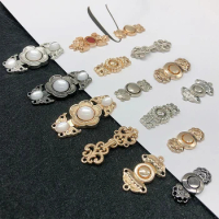 Retro Brooches for Women's Clothing Cardigan Sweater Blouse Shawl Clips Shirt Collar Flower Pattern Duck Clip Clasps Scarf Clasp