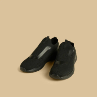 Max Fashions Sepatu Pria Flyknit Slip-On Sports Shoes Black