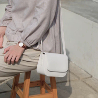 Tas Selempang Wanita Gracia Simple Sling Bag dengan Bahan Sintetik Leather Berkualitas Muat Hp