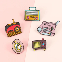 Fashion Creative Brooch Vintage TV Phonograph Radio Cartoon Enamel Pins for Women Kids Denim Shirt Bag Badge Lapel Pins Jewelry