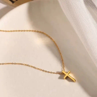 Kalung Salib Titanium lapis emas 18K anti luntur anti alergi
