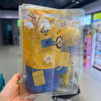 Bộ trang điểm di động Watsons Minions Series: Bông phấn trang điểm, cọ trang điểm, tán phấn hiệu quả