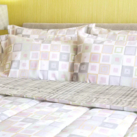 [เก็บเงินปลายทาง] Fairmaid Set of Fitted Sheets + Pillows, Montage Pattern, Mattress Size 6 Feet / 5