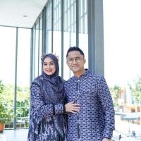 BAJU GAMIS COUPLE SARIMBIT FAMILY SET 2024 SILK MOTIF PREMIUM AMILY HIJAB XAVIER XYLON HITAM BLACK U