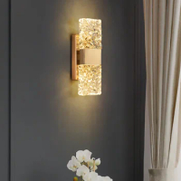 Lampu Dinding Nordic Lampu Dinding Kamar Tidur Emas Kristal Desain Bergelombang Dekorasi Tempat Lilin untuk Ruang Makan Samping