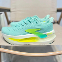 Giày chạy bộ Brooks Glycerin Max Cushioning với đế dày