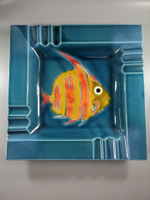 日本 魚皿 盤子 熱帶魚小丑尼莫造型，周邊施天藍釉，仿佛置身