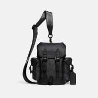 【COACH】蔻馳專櫃款 HITCH 13 經典 SIGNATURE 帆布後背包 黑色(CE506CHR)