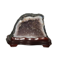 【古緣居】巴西天然紫水晶洞 +木製底座(17.8公斤)