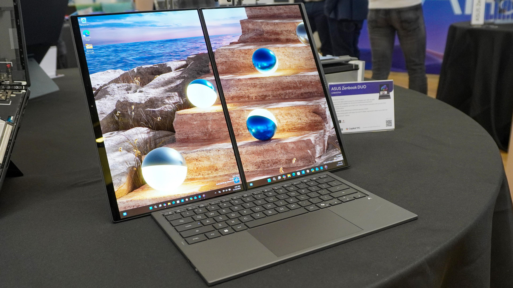 Asus Zenbook Duo 2026 リデザイン：シームレスなヒンジ、Panther Lake 