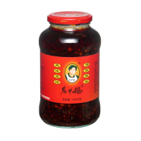 【老干媽】風味豆豉油制辣椒740g(辣椒醬/辣油/拌飯醬/拌麵醬/無添加防腐劑/無添加人工色素)