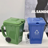 【Jkon】 Creative Ceramic 3D Recycling Bin Mug Shape Garbage Trash Can Coffee Cup Trash can modeling c