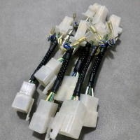 ปลั๊กแปลงมัดไฟสำหรับชุดไฟ110iใช่มัดไฟปลาวาฬ/msx หรือ110iแขวนเครื่อง125 แปลงปลั๊กมัดเป็น4พิน.