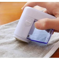 Pencukur Bulu Pakaian Penghilang Serat Kain Pembersih Bulu Halus Baju Elektrik Lint Remover Baterai 