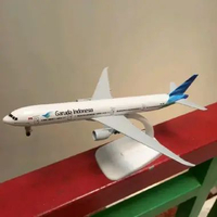 Miniatur Pesawat Garuda Indonesia - Diecast Pesawat Boeing 777 300ER 20 cm ada roda