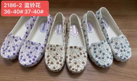 {Giày cao cấp thành phố} mùa xuân bình thường giày nữ giày trắng nhựa PVC cho nữ dép nữ y tá lỗ trun