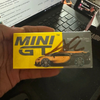 MiniGT MiniGT BUGATTI VISION GRAN TURISMO SIGN BY GLEN CHOU Gift Set