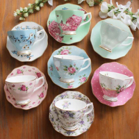 Creative Bone China Flower Tea Cup And Saucer Set Ceramic Coffee Cup Set British Black Tea Cup Chinese Wedding Tea Set