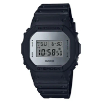 G-SHOCK 復刻經典電子男錶 樹脂錶帶 銀色錶面 防水200米 DW-5600BBMA-1D