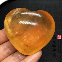 天然黃色方解石打磨愛心小擺件微瑕疵特價實物圖