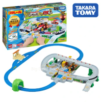 Takara Tomy Tomica Plarail 5th Anniversary DX Edition! Let`s Play with Tomica! Railroad Crossing Set
