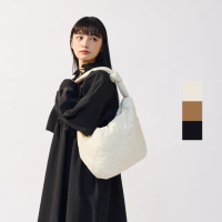 【plain-me】特惠★SAAKO 鋪棉餃子流浪包 SAA3012-241(肩背包 縫線壓紋 男女包 肩背包 側背包)