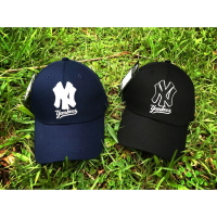 ⭐限時9倍點數回饋⭐【毒】現貨 MLB NYY 紐約洋基 大LOGO 棒球帽 可調式 深藍 黑色