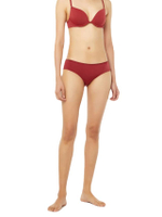 กางเกงชั้นในผู้หญิง Calvin Klein Minimalist สีแดง