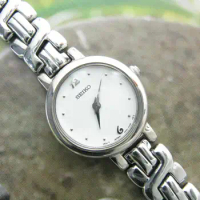 second-hand Japanese seiko minimalist quartz watch for women