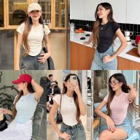 NICHARIS - เสื้อครอปชายโค้ง รุ่น Best Friend Baby Tee ลดราคาร้อนแรงประจำเดือนนี้