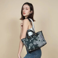 Milan Chiva กระเป๋า รุ่น Tote Bag กระเป๋าแฟชั่นผู้หญิง ใบใหญ่ พิมพ์ลายหรู ผ้าแคนวาส (MC-3421)