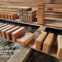 Balok Yoga Kayu Solid Meranti